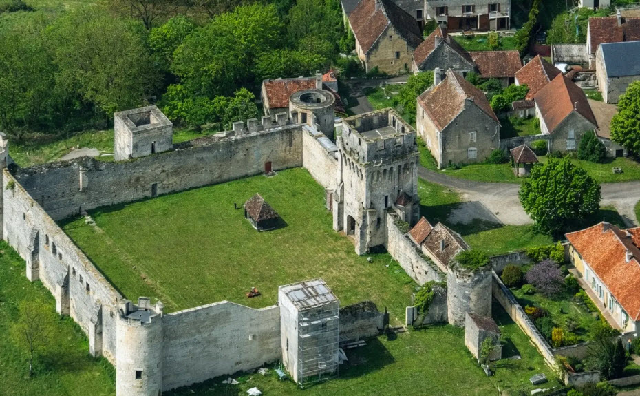 Druyes-les-Belles-Fontaines, France